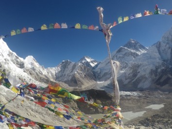 Can you stay at Everest Base Camp ?